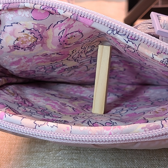 25-10-351 Vera Bradley Mini Hipster Crossbody in Lavender Pearl NWT - Picture 14 of 14